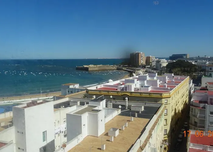Fenicia Con Aparcamiento Incluido Vistas Al Mar Apartamento Cádiz